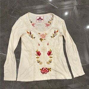 Johnny Was Flores Long Sleeve Scoop Neck T-Shirt Embroidered Medium Joy Love